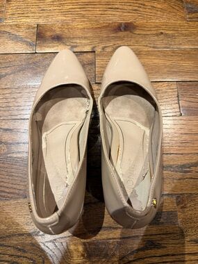 Vionic Nude Patent Pointed-Toe Heels